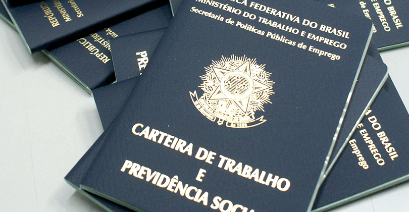 funcionarios-pizzaria-carteira-trabalho