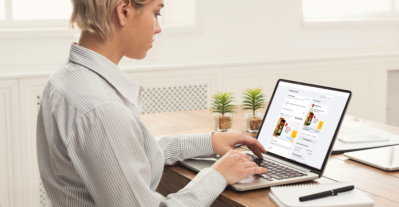 Gestora de Tráfego criando campanha com a integração com a API de Conversões do Facebook para seu cliente de delivery